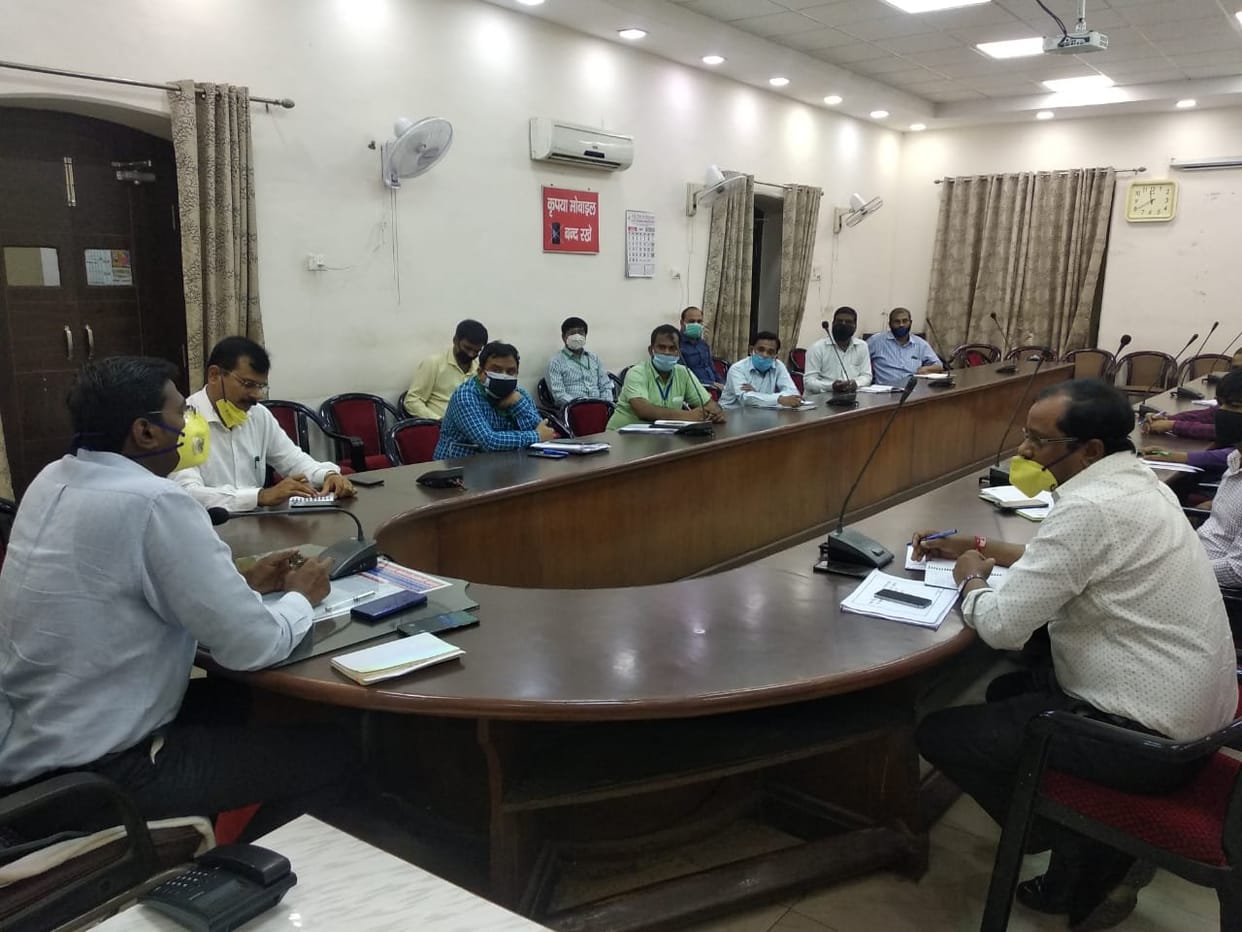 DM K Vijayendra Pandian preparing blueprint for people give job in gorakhpur