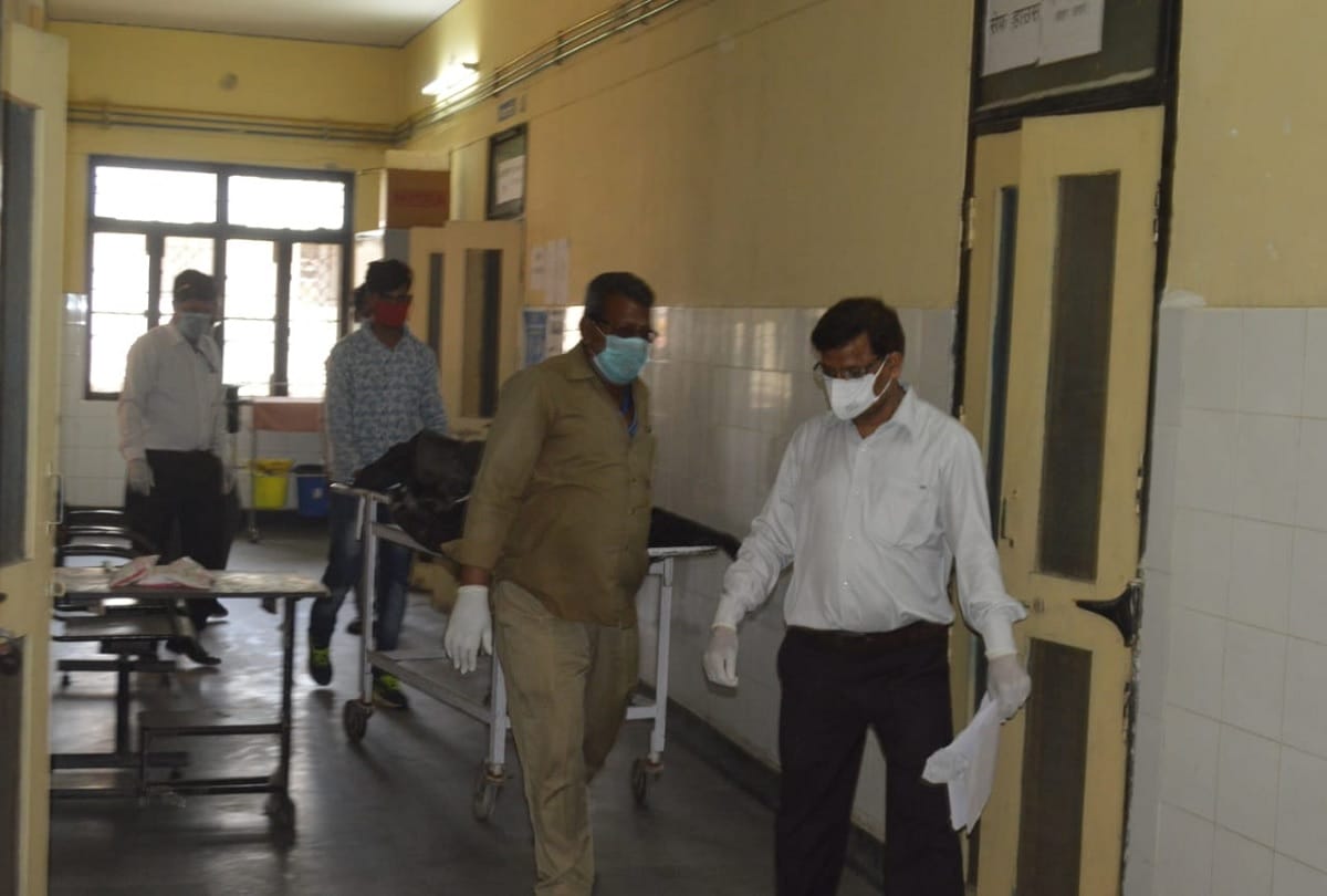 Corona suspect man died in Hathras hospital isolation ward