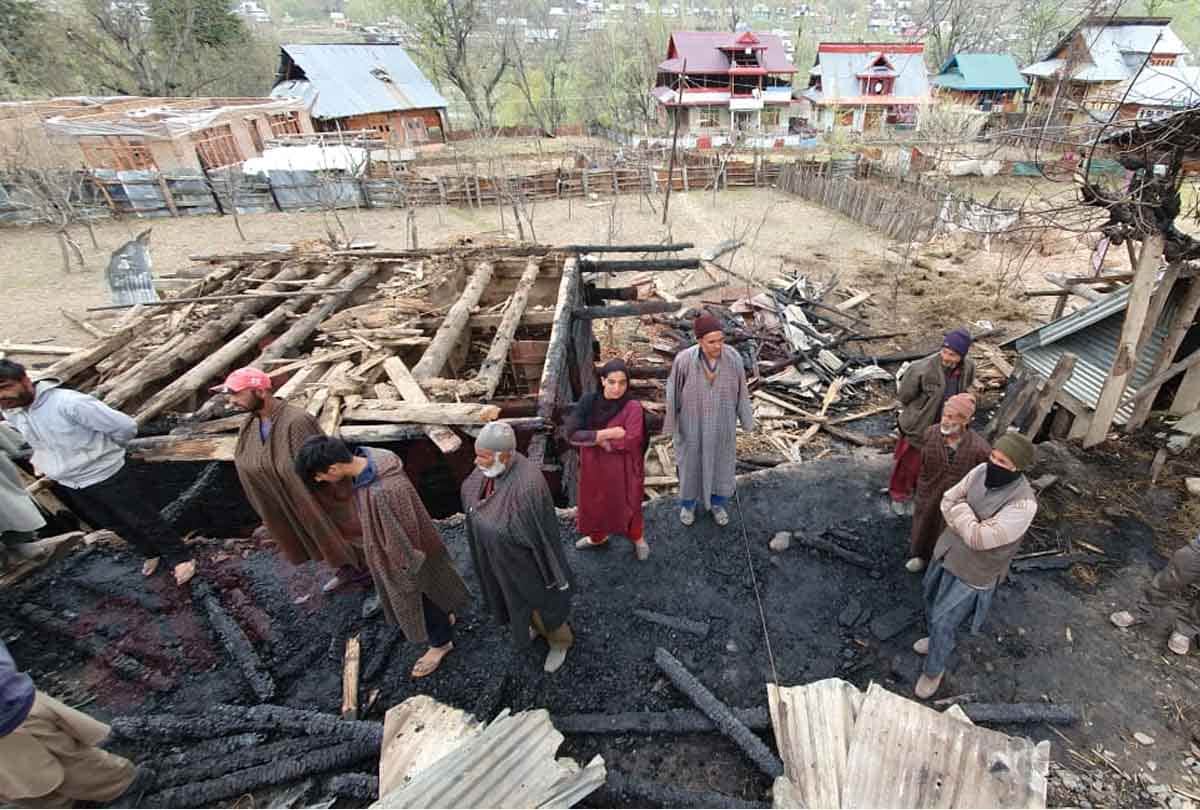 shelling in residential area by pakistan in jammu kashmir, three civilians dead