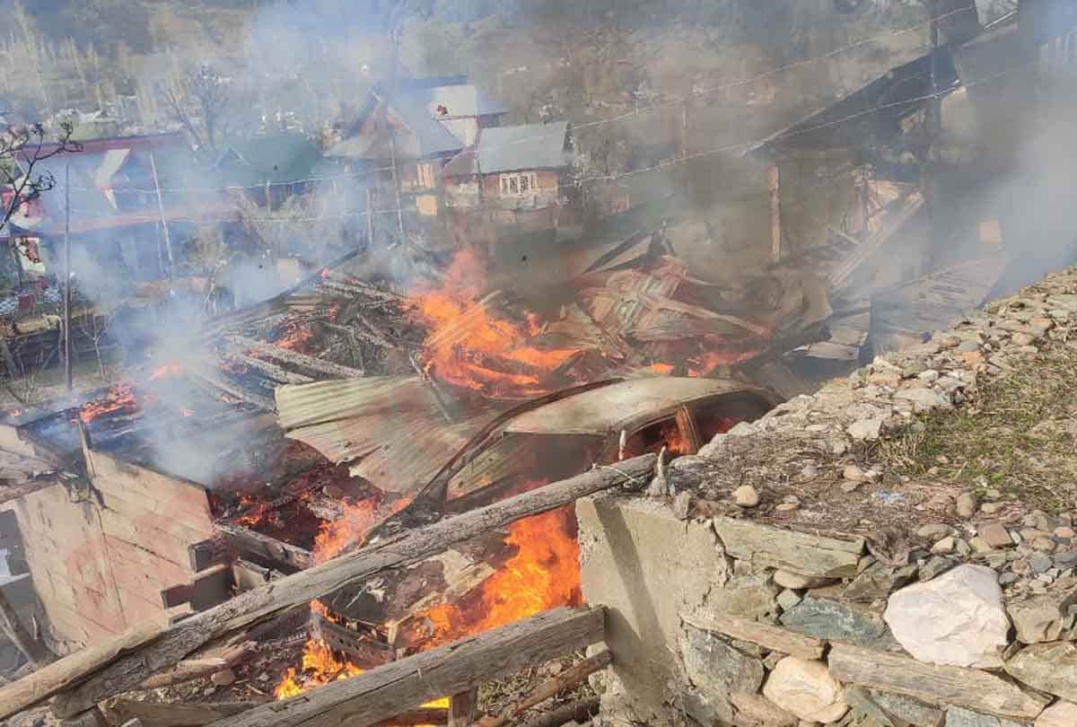 shelling in residential area by pakistan in jammu kashmir, three civilians dead