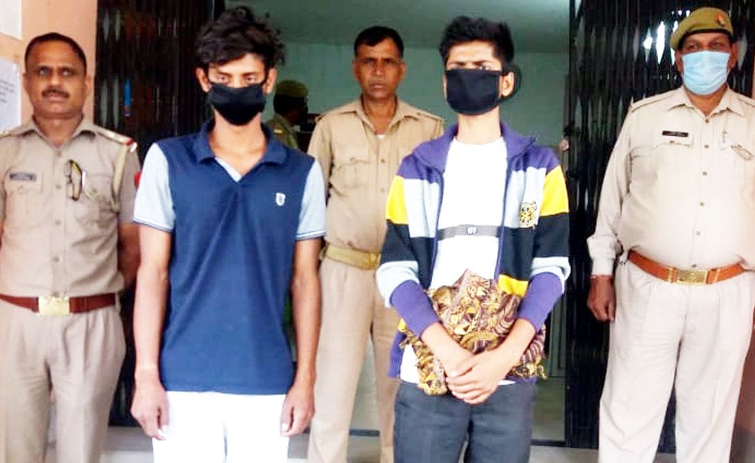 Two accused wanted in robbery arrested