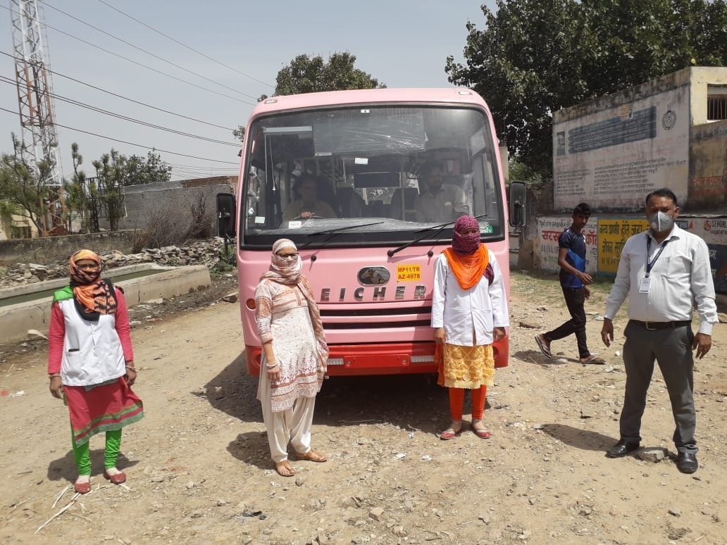 on the first day, 676 patients were treated in mobile dispensary