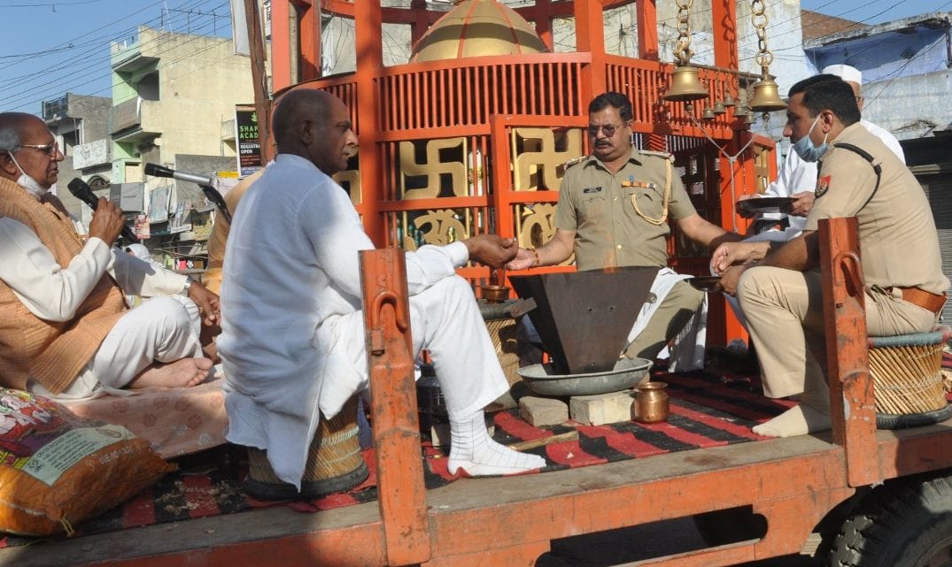 Havan Kund placed in tractor-trolley, people sacrificed in the city