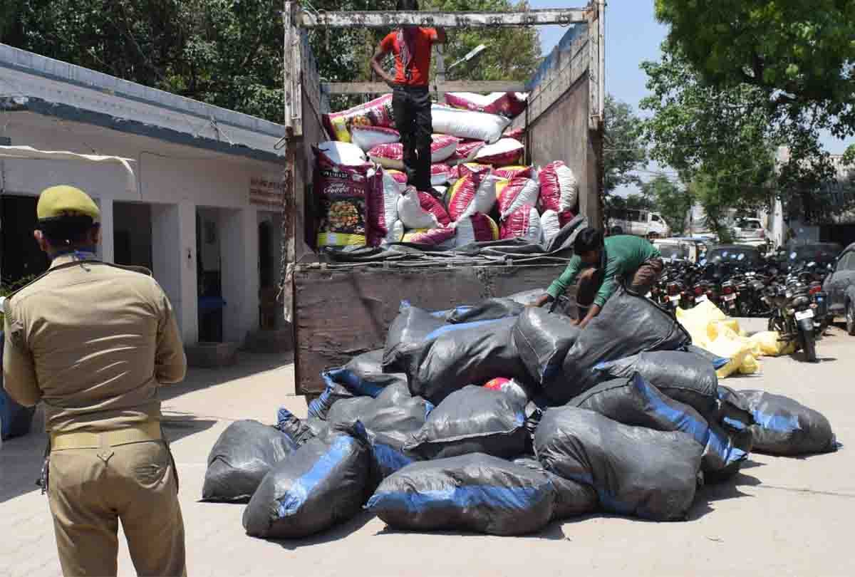 10 lakh worth of pan masala recovered hidden between microni and soybean