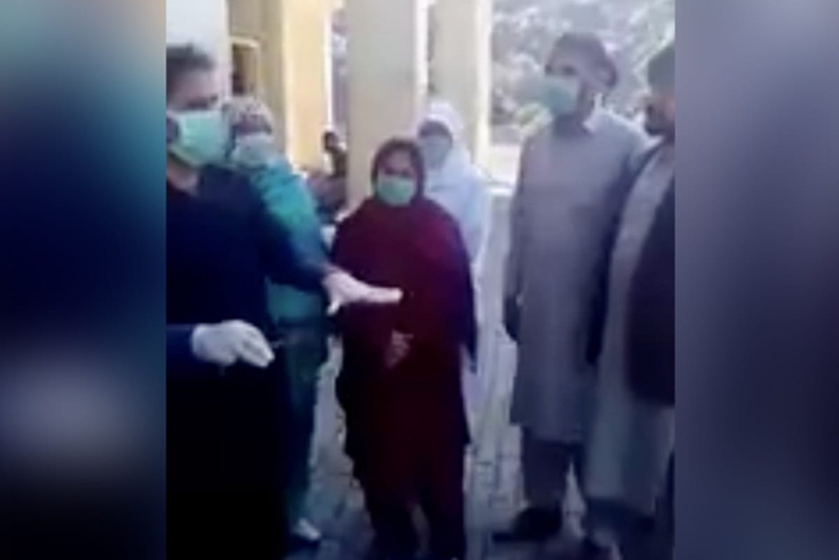 coronavirus Doctors paramedic staff in PoK protesting as govt fails to provide them PPE kits fear of getting infected