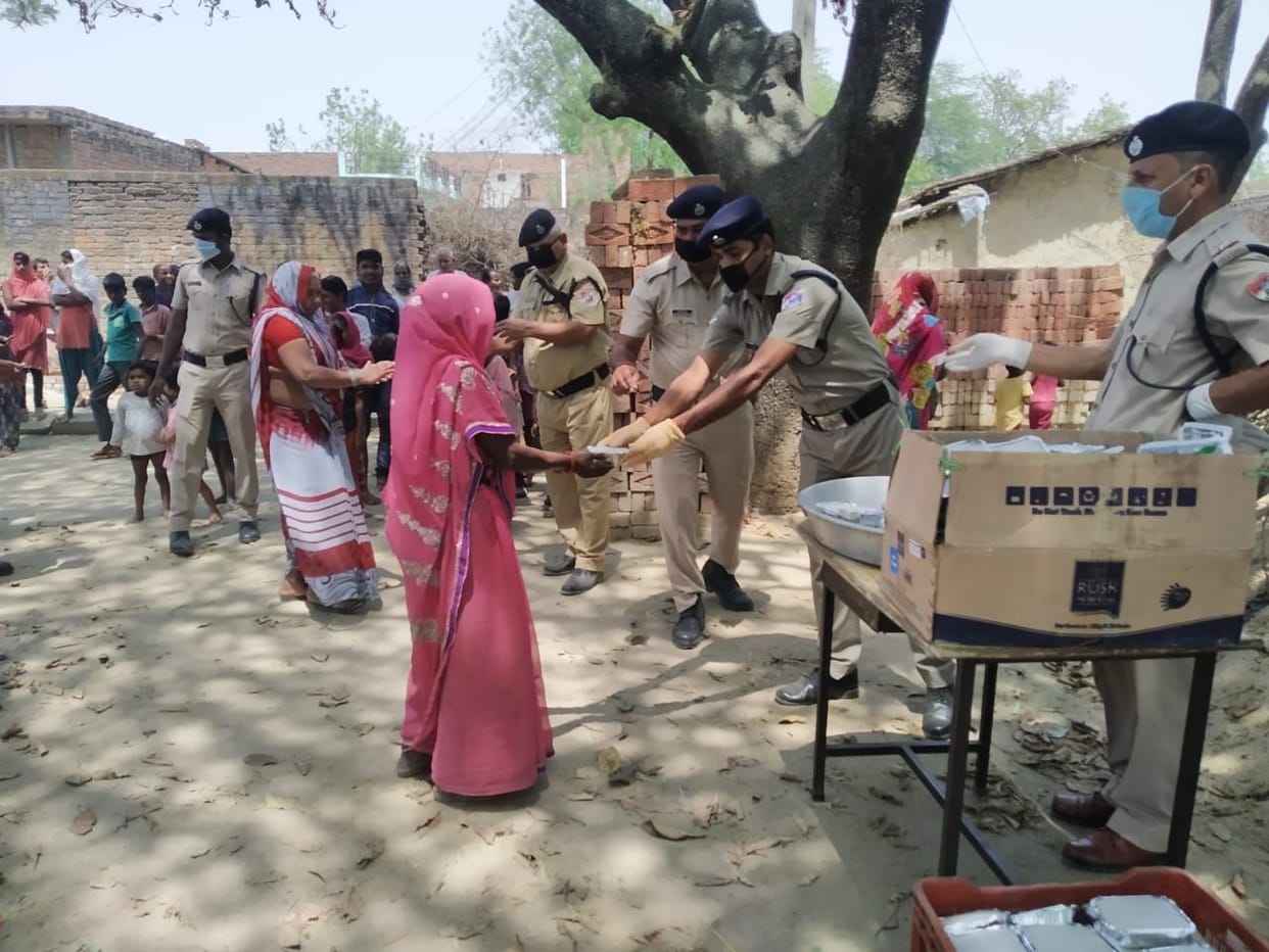 RPF distributed food to the poor in Bhatpurwa and Chamangha