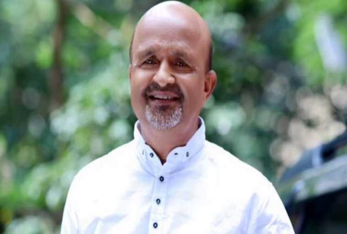 Bollywood Lyricist Sameer and Javed Akhtar is Upset From Remix Songs Credit Not Given Says He Will Fight in Court