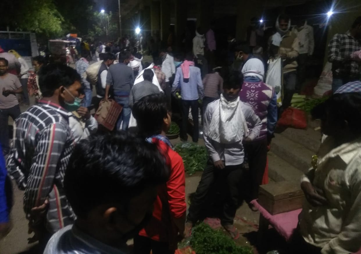 Social distancing is not considered in vegetable markets