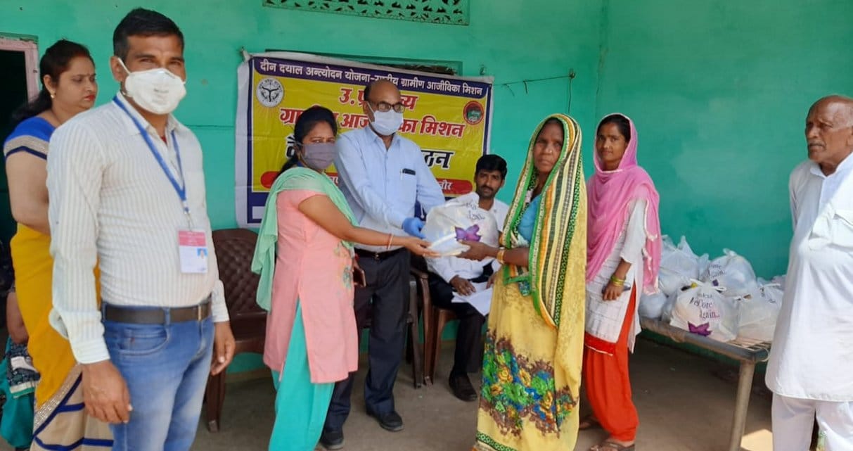 Self-help groups and Sikh society distributed ration kits