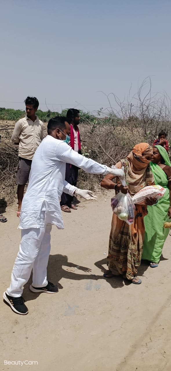Helping by marking families