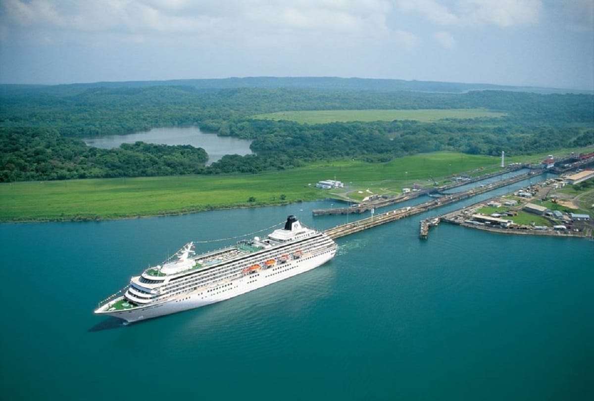 history and facts about panama canal