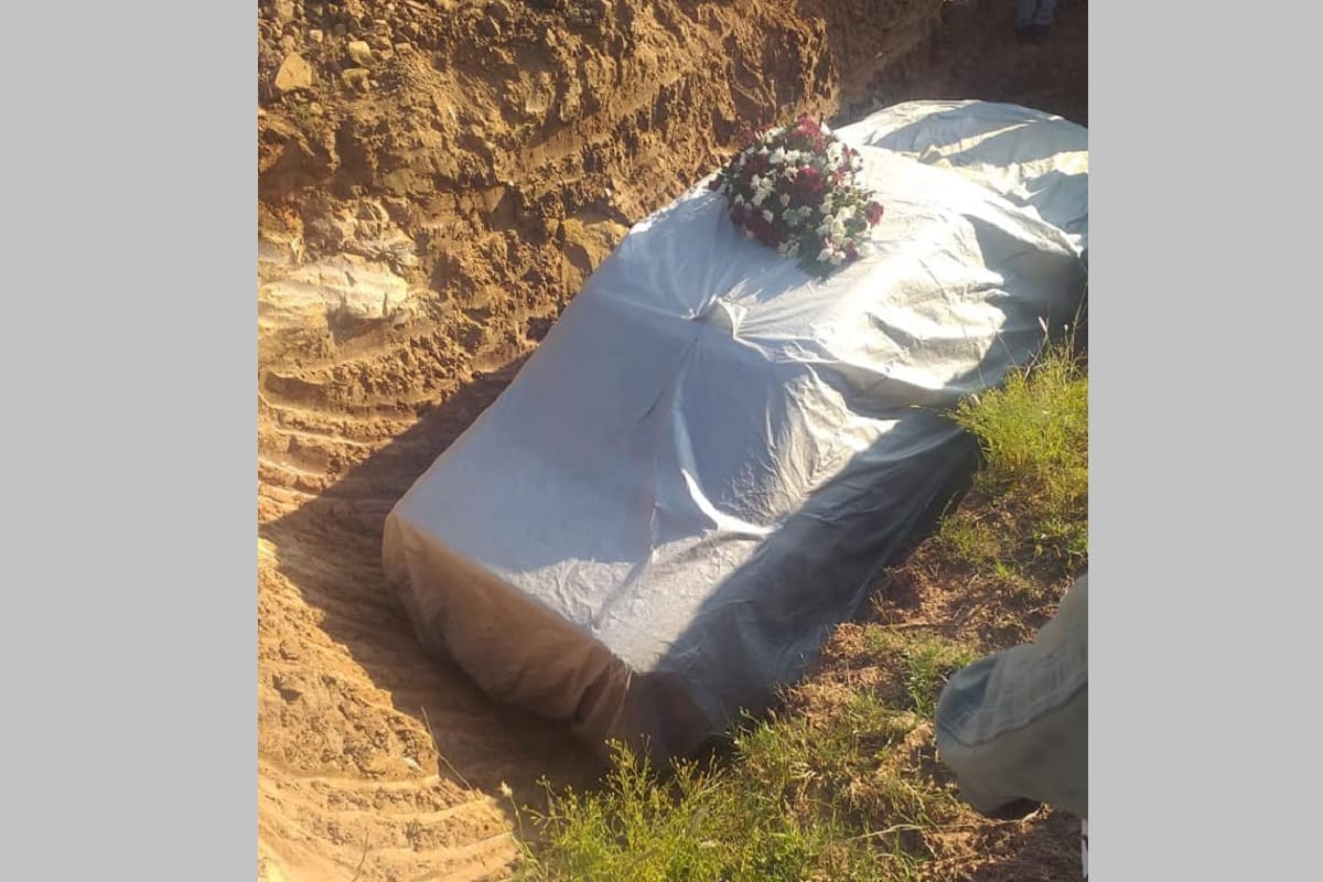 south african leader tshekede pitso funeral mercedes benz e500 south africa lockdown collapse