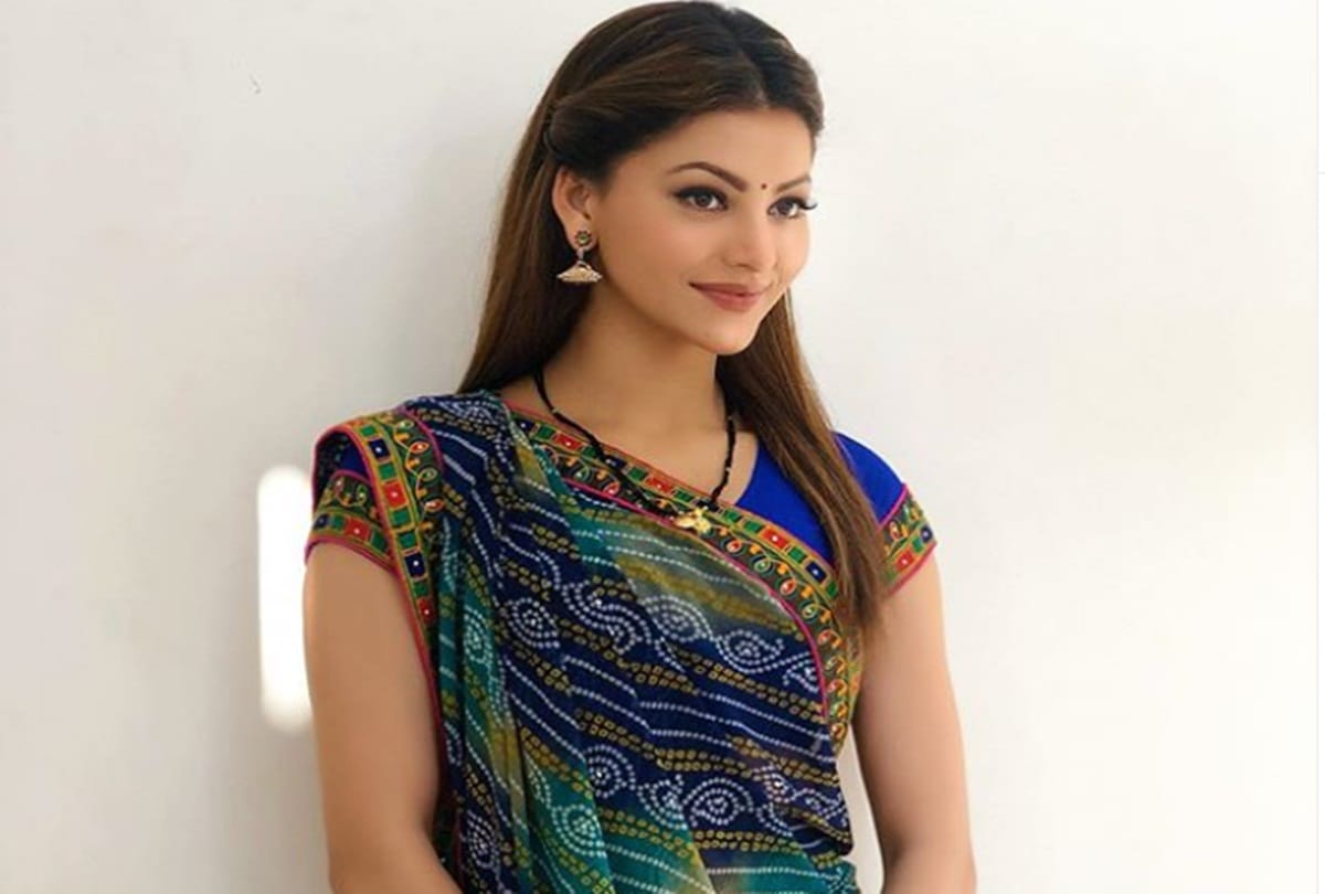 urvashi rautela Shares Pic In Saree And MagalSutra Fans   Asked About Her Marriage