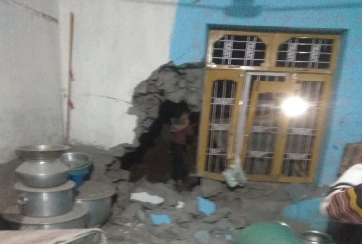 Pakistani shelling for six and a half hours on International Border