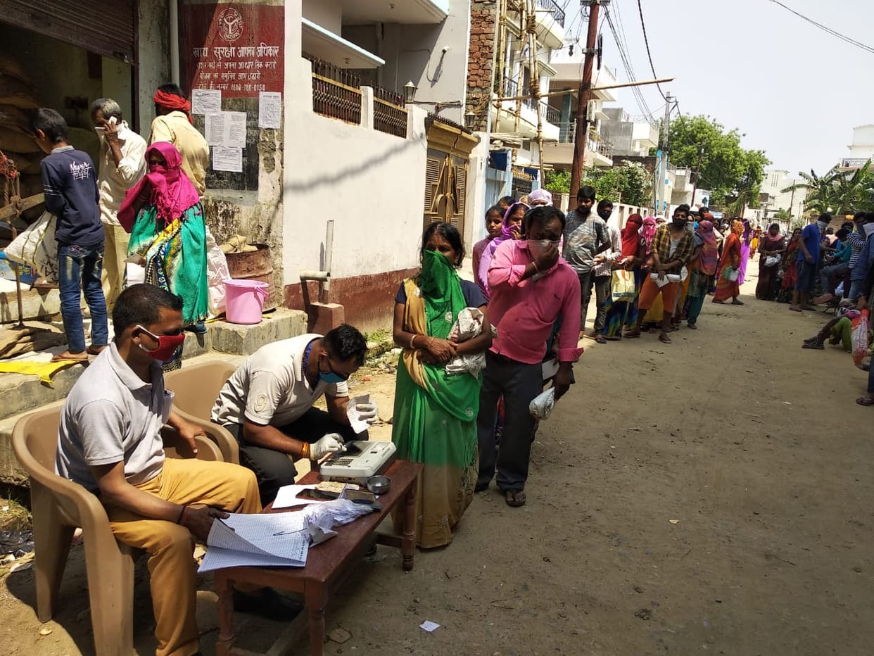 PM Garib Kalyan Yojana Benefit people get free grains in gorakhpur