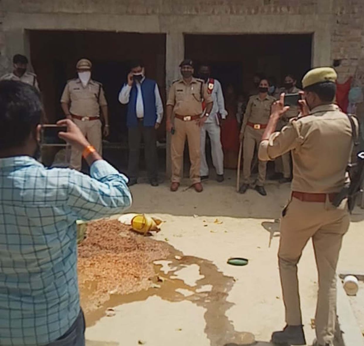 Illegal liquor being sold in lockdown, raided and recovered