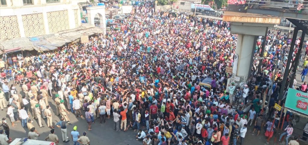 Migrants at bandra