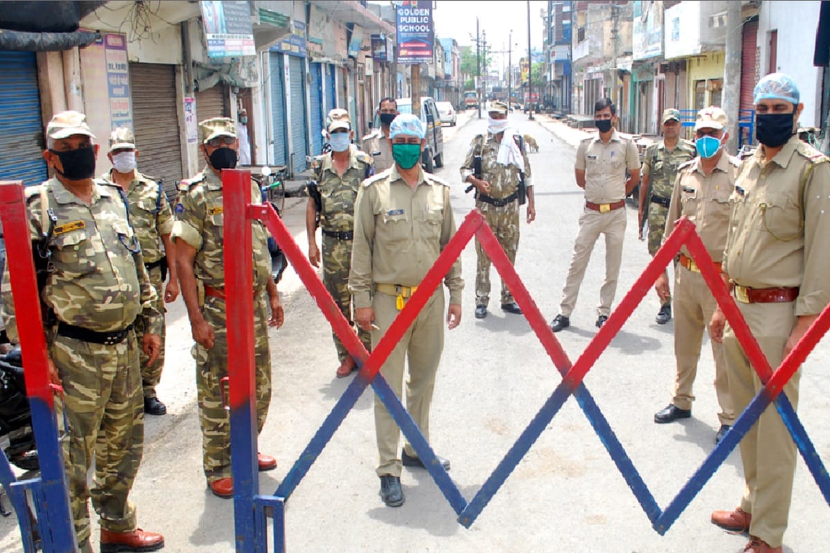 Lockdown 2 in Uttar Pradesh, Muzaffarnagar police has challan and seized of many vehicles