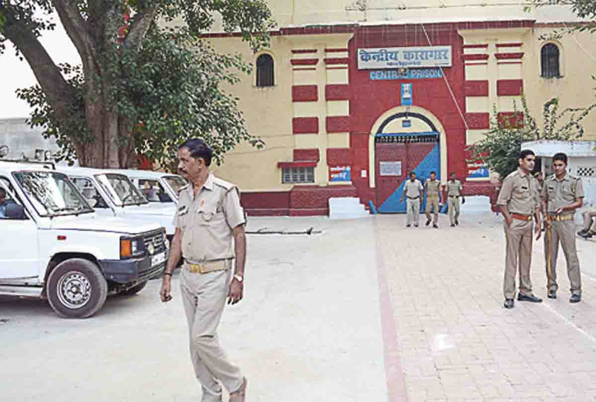 Fatehgarh Jail Case: Huge uproar after prisoner's death, DG Jail sought report