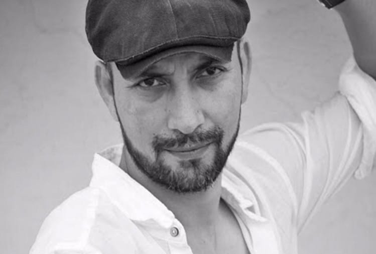 Deepak Dobriyal: उत्तराखंड के छोटे से गांव में जन्मा वो एक्टर, एक रोल से जिसका नाम फैन्स की जुबान पर चढ़ गया Deepak Dobariyal Birthday know some special unknown facts about actor life and career