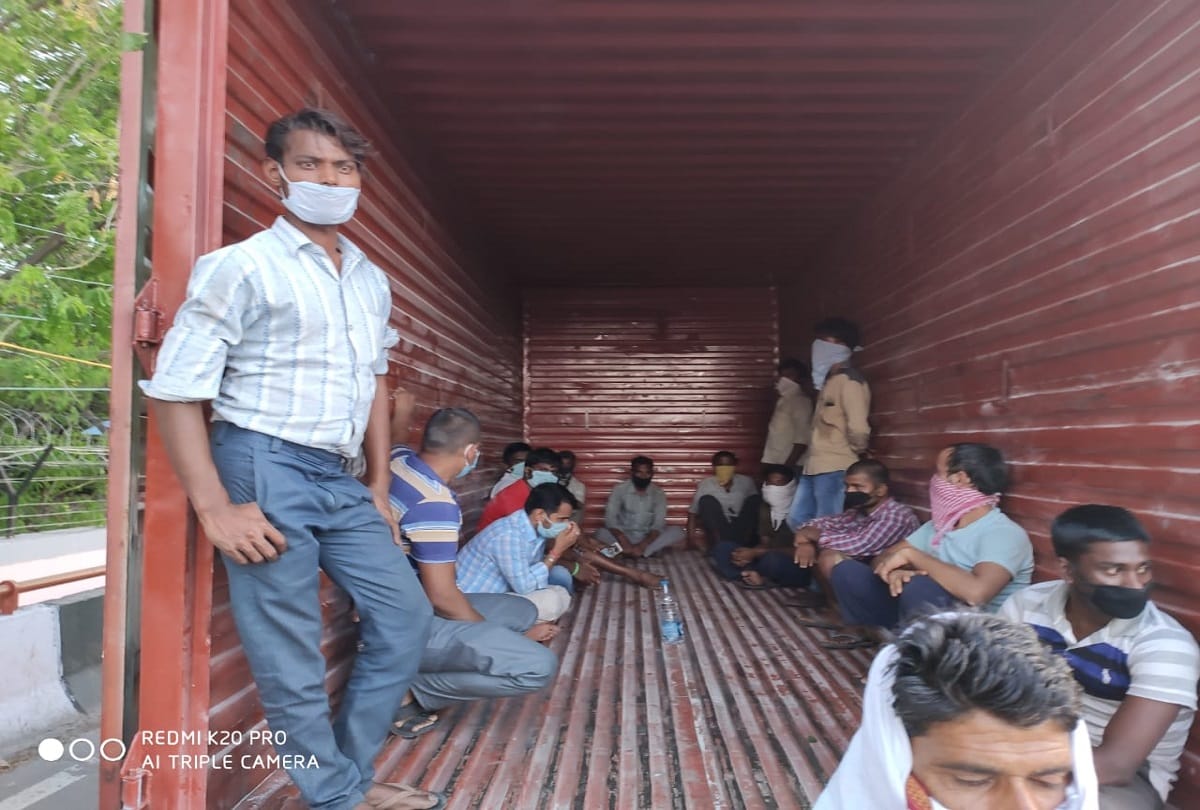 delhi 37 labour caught in truck driver and contractor arrested