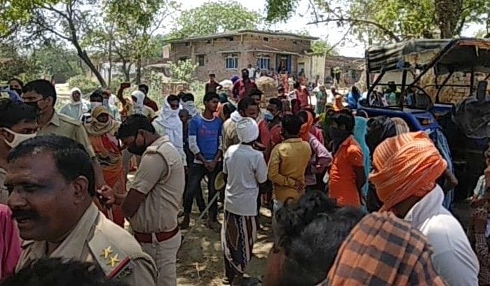 Agitated villagers protested against Kotedar during rice distribution