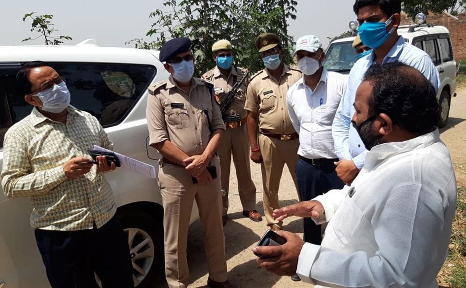 ritaayard pradhaanaadhyaapak kee patnee bhee korona pojitiv, gaanv seel