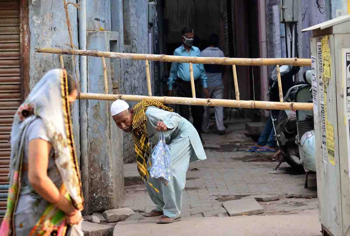 Prayagraj: Strictness for lockdown, penalty if removed without mask