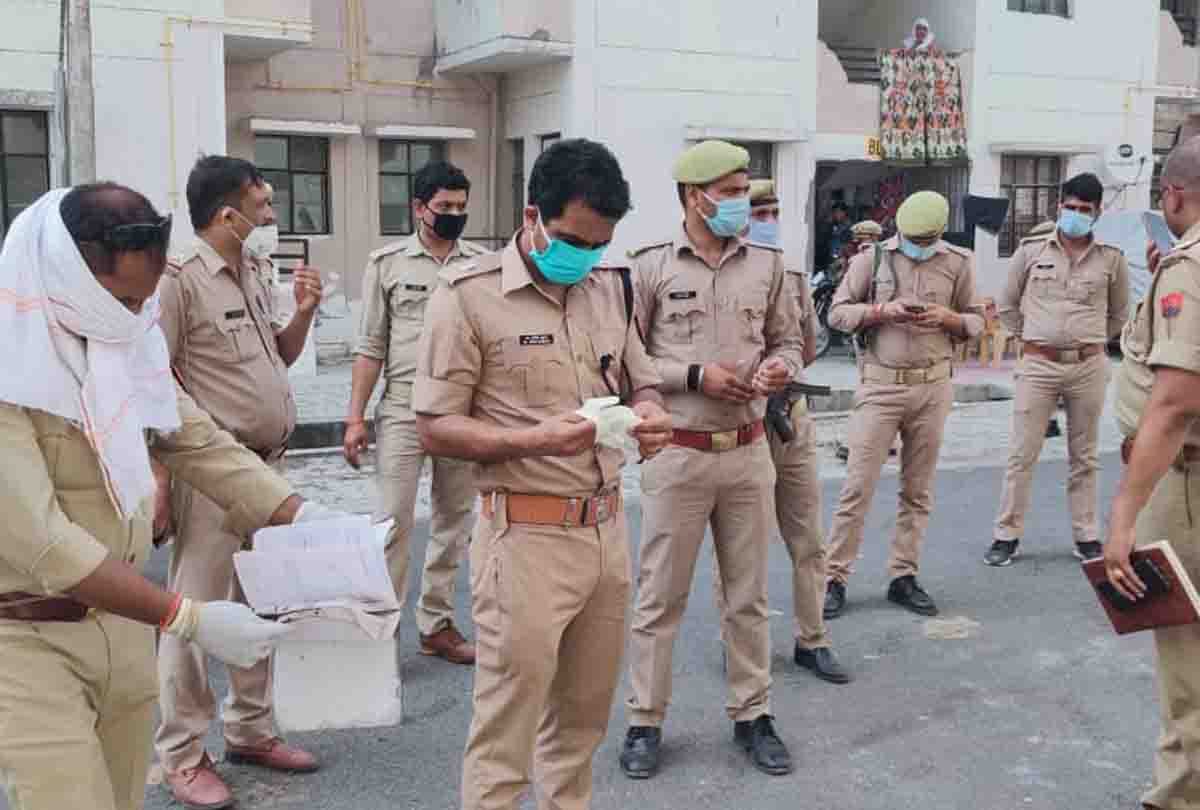 girl's dead body's found in flat