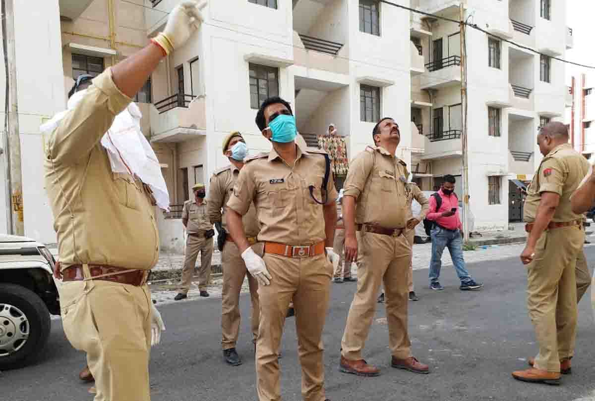 girl's dead body's found in flat