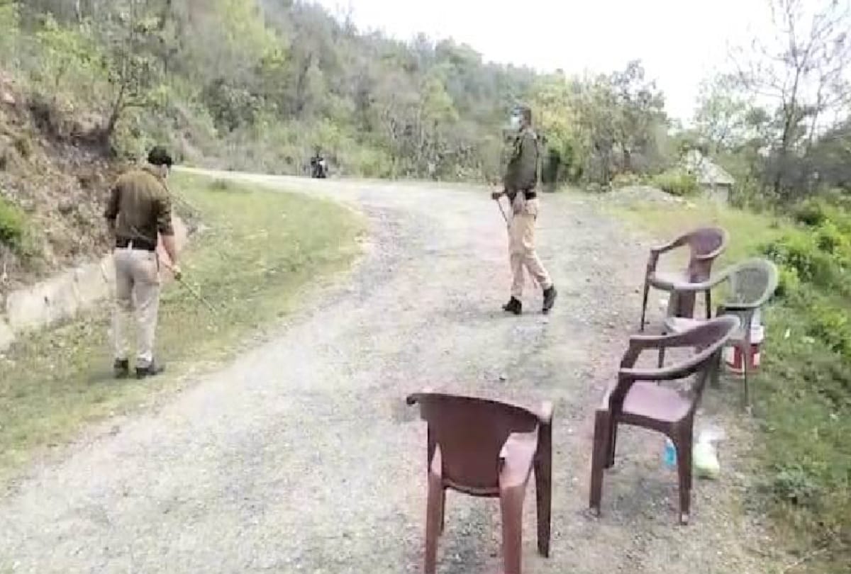 Kangra: entire family of corona infected transported to Tanda by three ambulances, village sealed