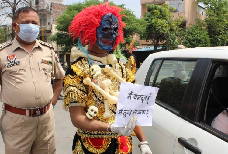 Yamdoot aware to people about Corona virus in unique way in Mohali
