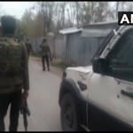 शोपियां में मुठभेड़ जारी