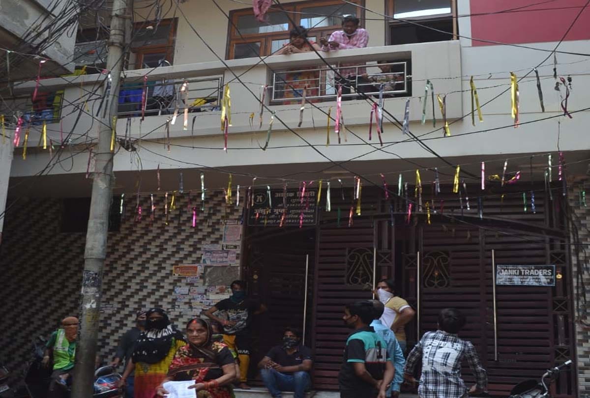 Father hanging eight-year-old innocent son and hanging himself in kanpur