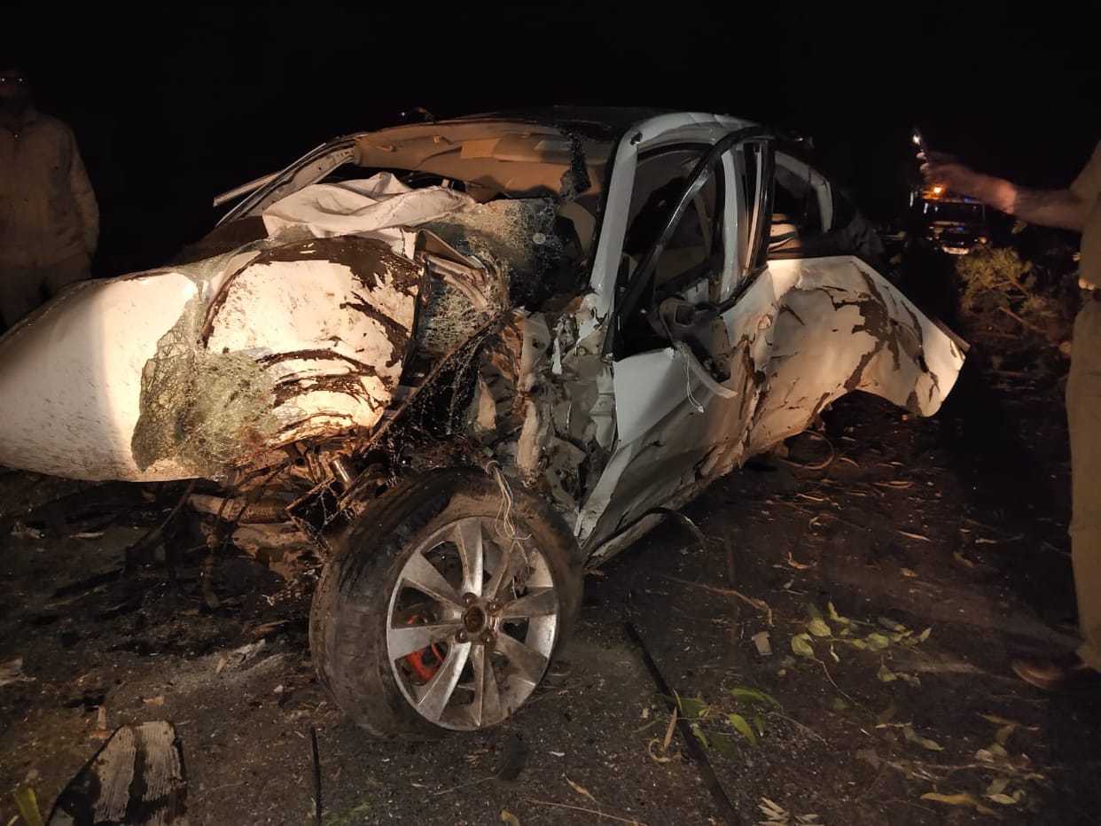dehradun: car hit tree near FRI, one died, one injured