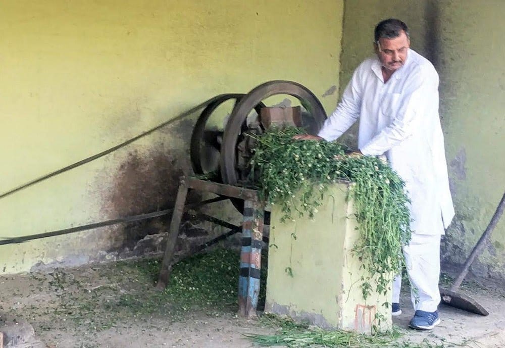 Farmers demonstrated at the doors with agricultural implements