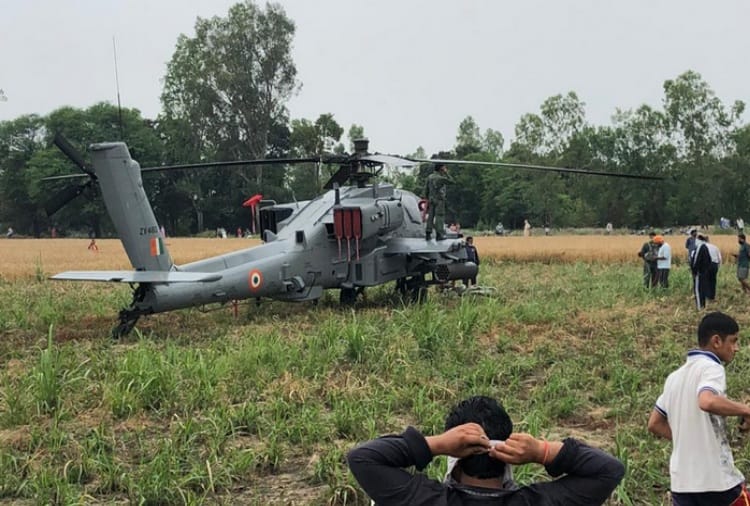 coronavirus, lockdown, curfew, Indian Army Apache Helicopter Emergency Landing in Punjab