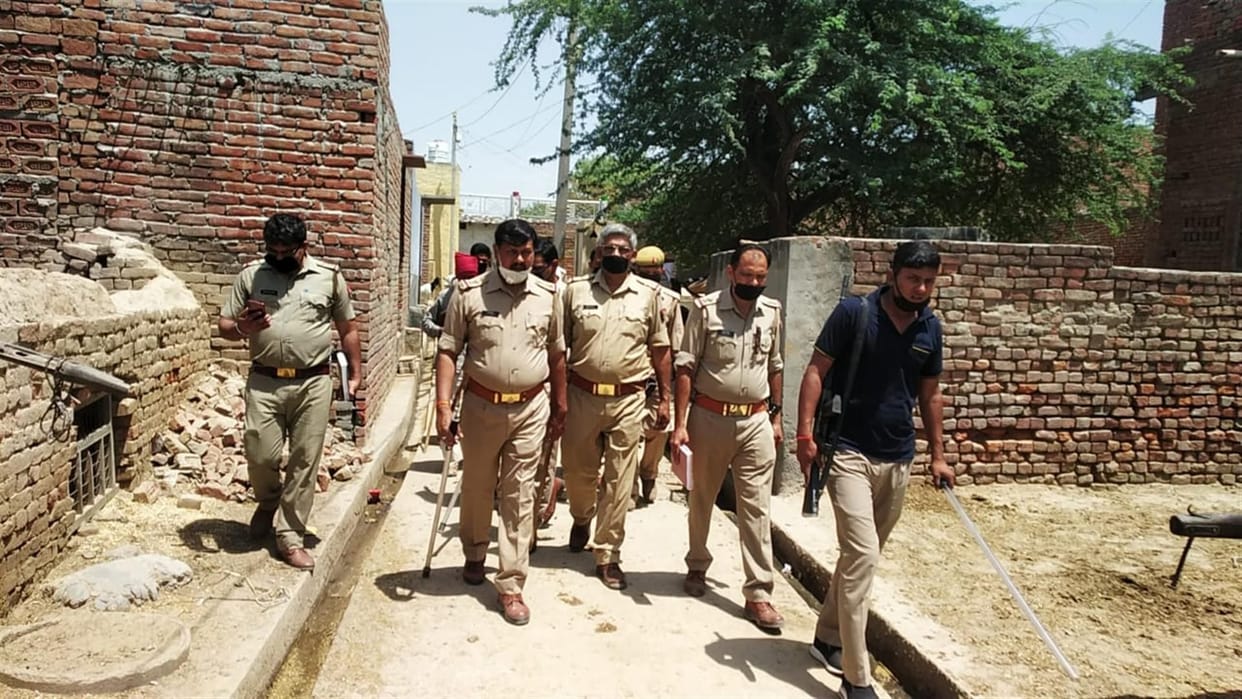 Hathras: People from two communities assaulted for breaking mangoes