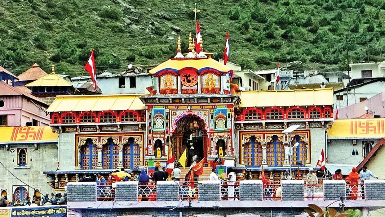 The doors of Badrinath Dham should be opened from the ancient tradition itself: Tirthapurohit