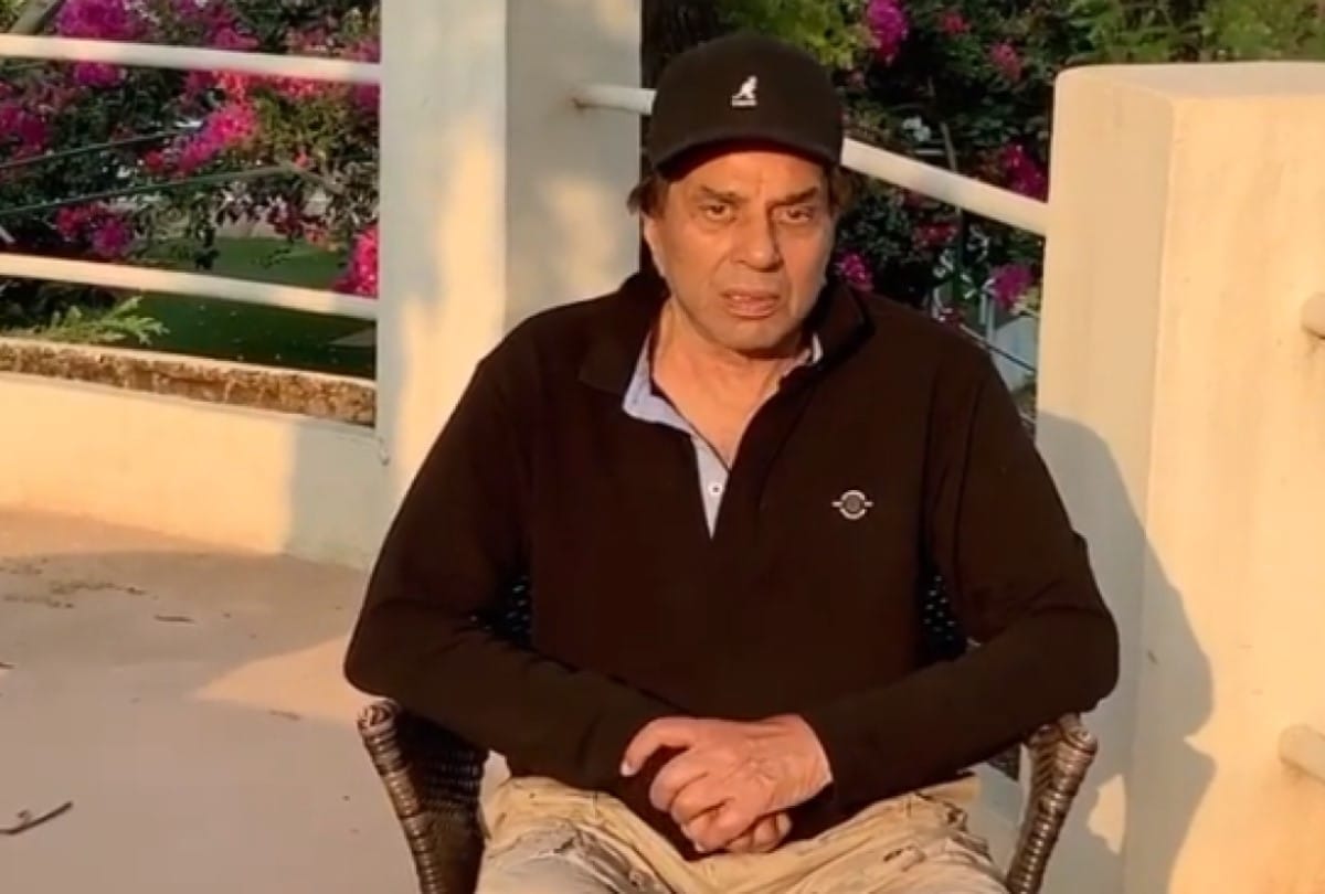 dharmendra emotional tweet on rishi kapoor demise sunny deol also remember