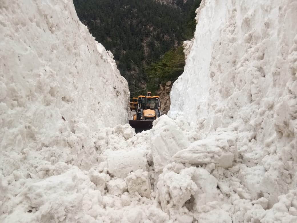 Indian newspaper from 1996 found on France glacier