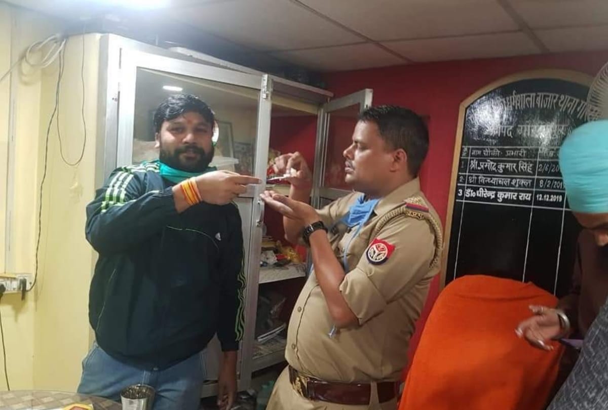 Lockdown in Gorakhpur, UP (Uttar Pradesh) Latest News Update Today: Policeman Birthday Celebration in Gorakhpur