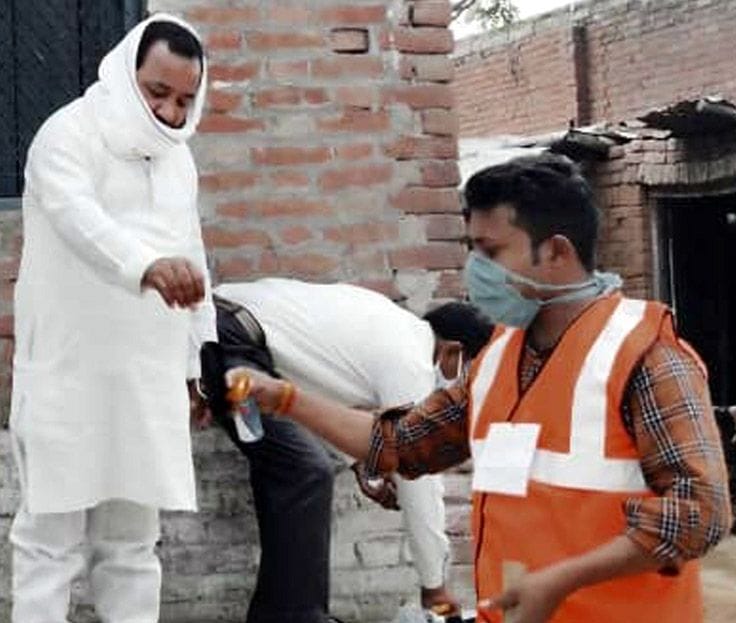 bagair suraksha kit ke saphaee karane se kiya inakaar