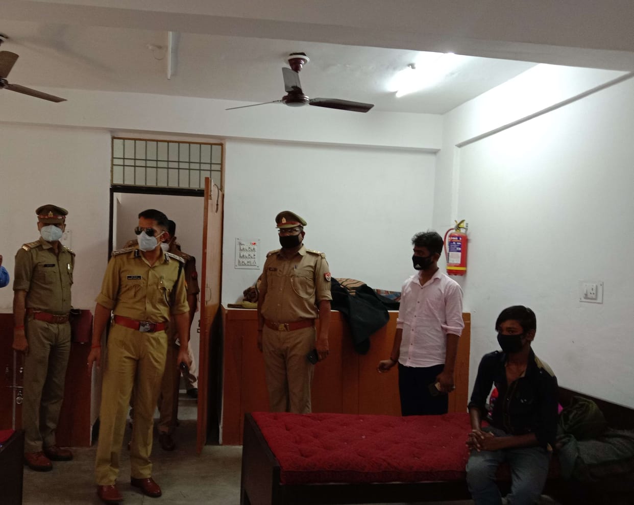 Quarantine woman escaped with children from shelter home