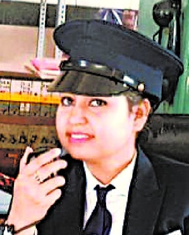 Station Master Sheetal awarded with Corona Warriors