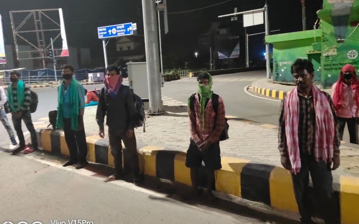 Prayagraj: Hungry and thirsty in lockdown, walk 110 km in 18 hours