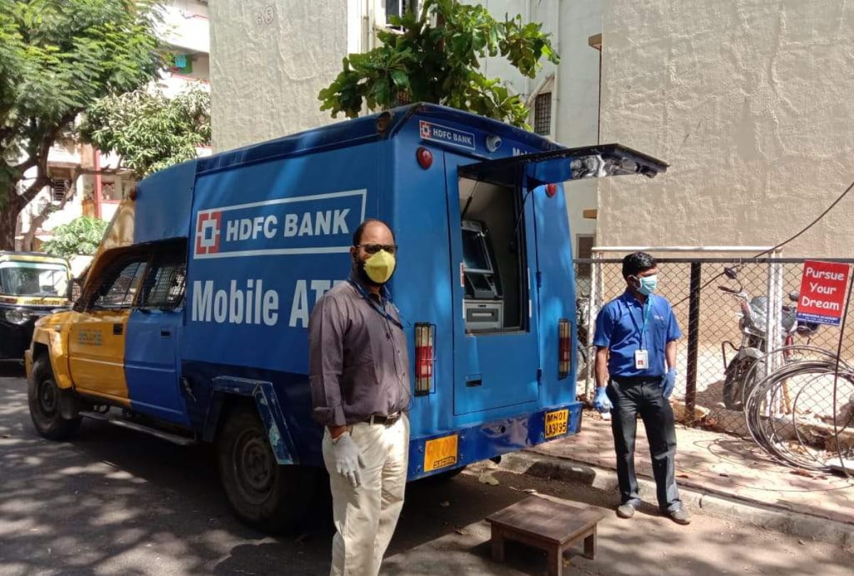 Postal department started micro ATM people withdraw 56.77 lakh rupees in three days