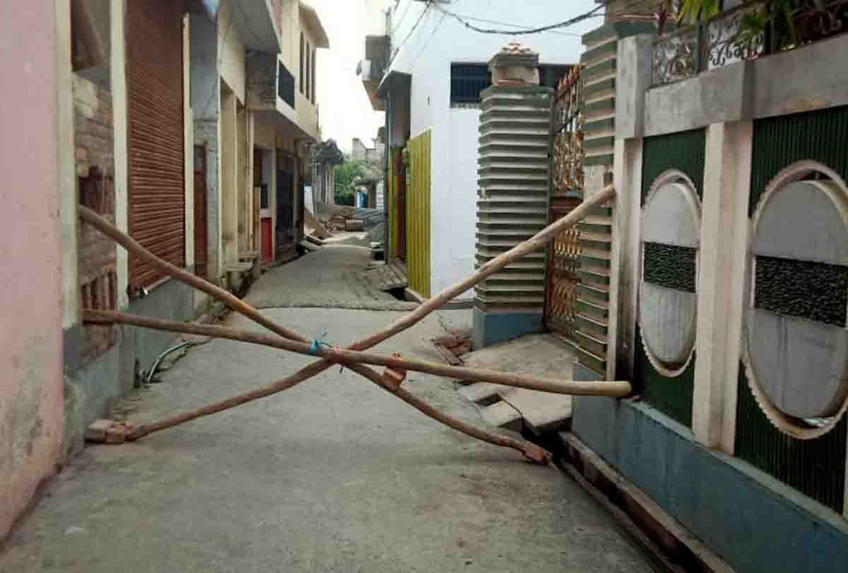 UP: Four corona positive in a family, ban on people from 34 villages leaving home