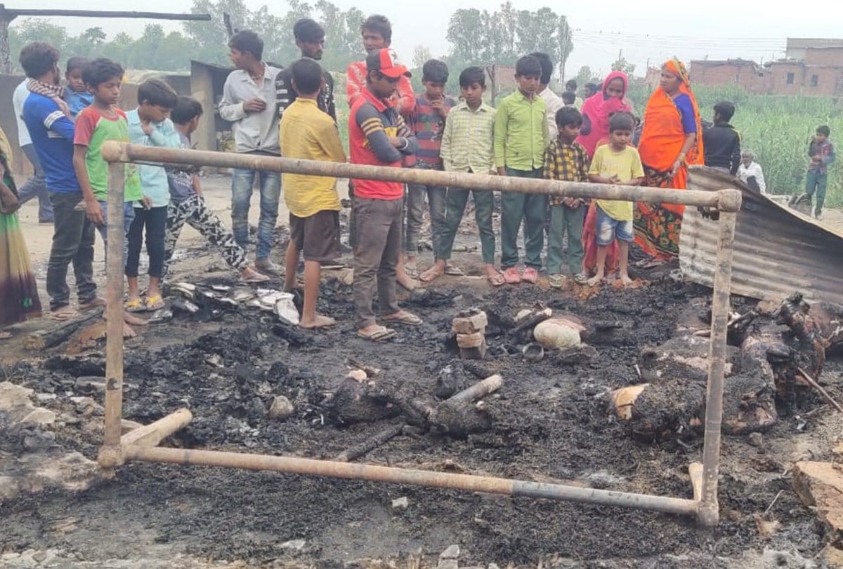 thirty two slums gutted in fire in lal singhi una himachal pradesh