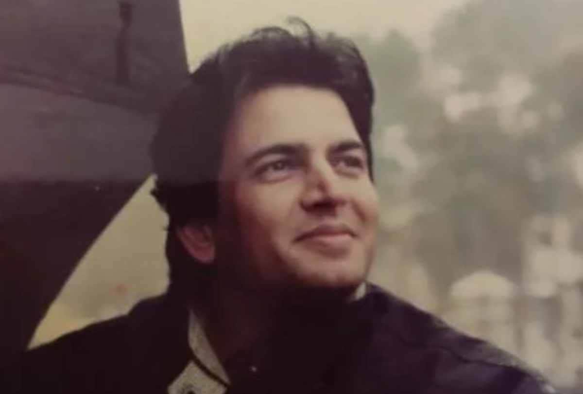 Laxman Of Ramanand Sagar Ramayan Aka Sunil Lehri Share Photo of underwater romantic scene With Actress anuradha